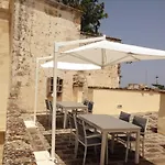 Palazzo De Carlo E Il Parco Dei 7 Pozzi 4* Lecce