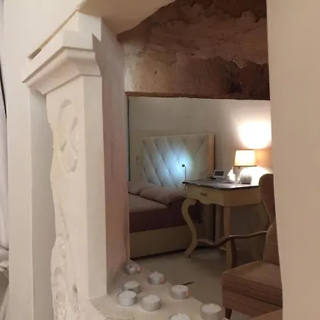 Nocleg ze śniadaniem Palazzo De Carlo E Il Parco Dei 7 Pozzi