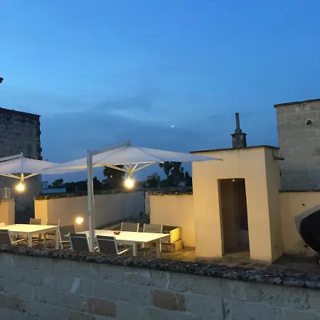 Palazzo De Carlo E Il Parco Dei 7 Pozzi