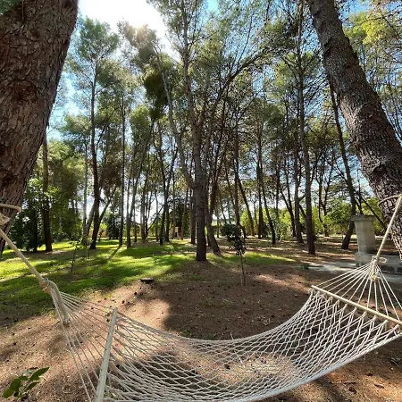 Palazzo De Carlo E Il Parco Dei 7 Pozzi Frühstückspension