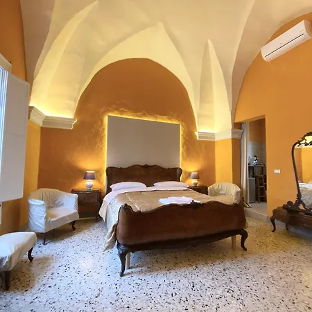 Palazzo De Carlo E Il Parco Dei 7 Pozzi