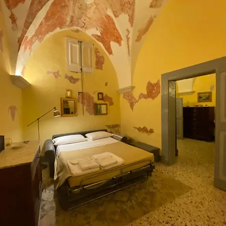 Nocleg ze śniadaniem Palazzo De Carlo E Il Parco Dei 7 Pozzi 4*