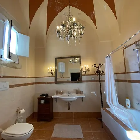 Palazzo De Carlo E Il Parco Dei 7 Pozzi