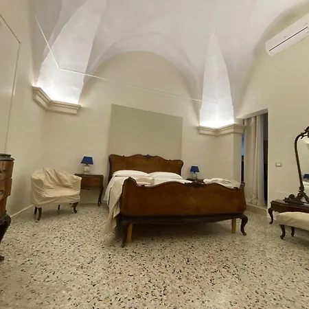 B&B Palazzo De Carlo E Il Parco Dei 7 Pozzi 4*