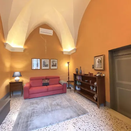 Palazzo De Carlo E Il Parco Dei 7 Pozzi Λέτσε