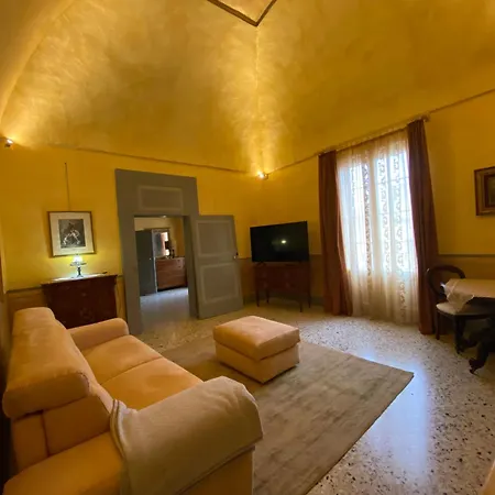 Palazzo De Carlo E Il Parco Dei 7 Pozzi * Lecce