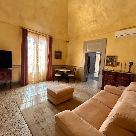 Palazzo De Carlo E Il Parco Dei 7 Pozzi Lecce