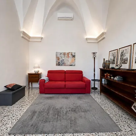 Palazzo De Carlo E Il Parco Dei 7 Pozzi 4*