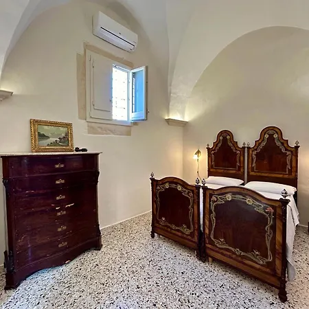 Palazzo De Carlo E Il Parco Dei 7 Pozzi Bed & Breakfast Lecce