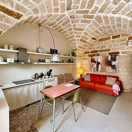 Panzió Palazzo De Carlo E Il Parco Dei 7 Pozzi 4*
