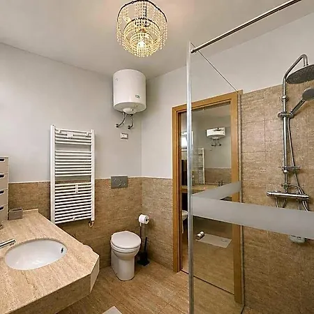 Palazzo De Carlo E Il Parco Dei 7 Pozzi Bed & Breakfast