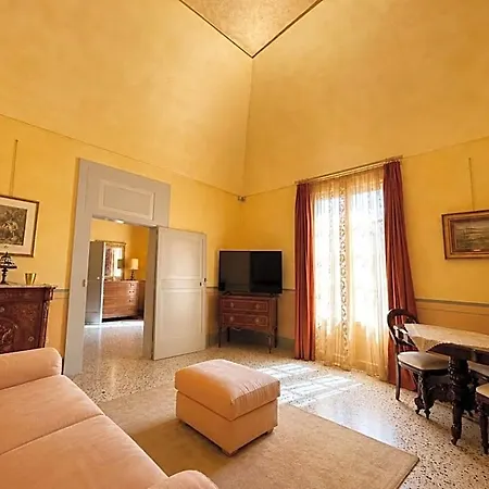 Palazzo De Carlo E Il Parco Dei 7 Pozzi 4*