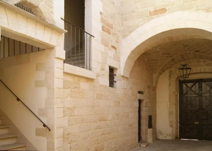 Palazzo De Carlo E Il Parco Dei 7 Pozzi Bed & Breakfast