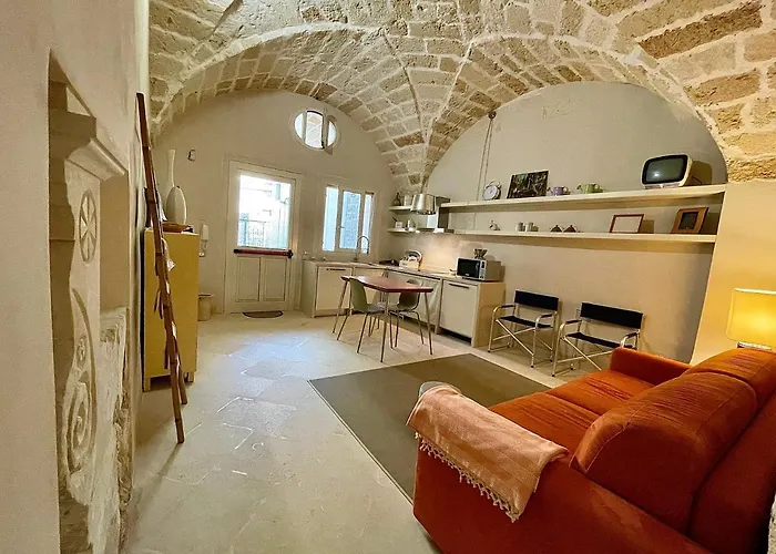 Palazzo De Carlo E Il Parco Dei 7 Pozzi Bed & Breakfast