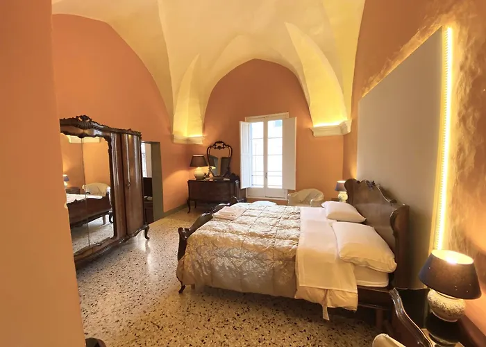 Bed & Breakfast Palazzo De Carlo E Il Parco Dei 7 Pozzi 4*